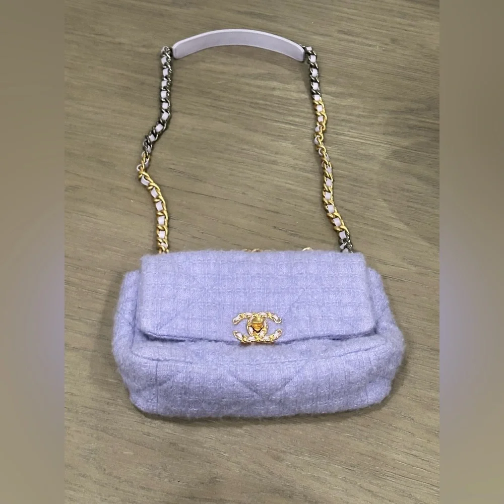 CHANEL 19 Flap Bag Quilted Tweed Lilac - Picture 13 of 14